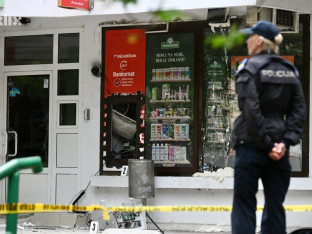 Razbojnici bankomat raznijeli eksplozivom!