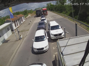 Gužva na nekoliko graničnih prelaza
