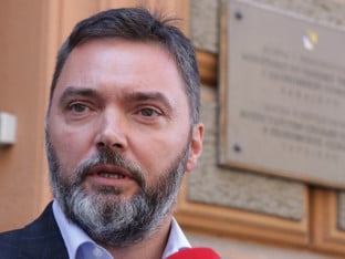 Košarac: Konaković u diplomatiji kao slon u staklarskoj radnji