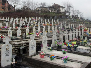 Neprimjereni naslovi medija iz FBiH o izgradnji memorijalnog kompleksa u Bratuncu