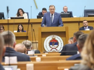 Zašto se Dodik sutra vanredno obraća u NSRS