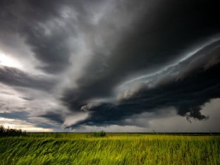 OPREZ: Stižu pljuskovi i grad!