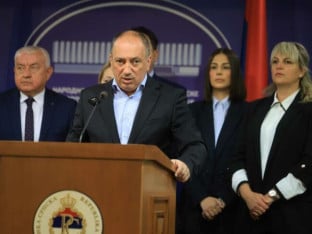PDP: Novi zakon je pucanj u demokratiju