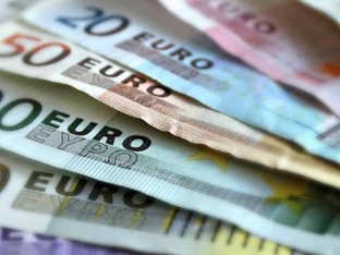 ŠOK: Jedanaestogodišnjaci iz kafane ukrali 7.600 evra!