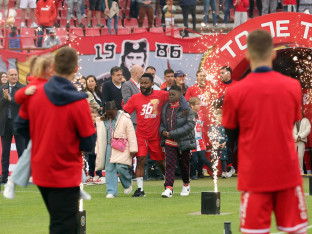 Zvezda slavi 36. titulu, osmu uzastopnu