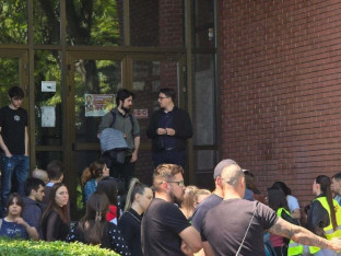 Studenti blokirali zgradu Bogoslovskog fakulteta
