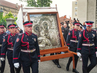 Spasovdanska litija ulicama Beograda