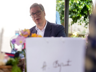 Vučić: Neko mora da odgovara za blokade