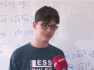 Stefan iz Foče okitio se zlatom iz matematike i fizike (VIDEO)