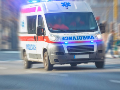 Jезиво: Ученица (14) пала са трећег спрата школе