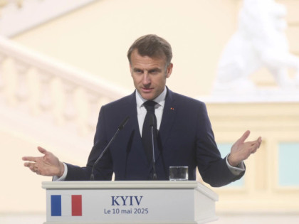 Макрон: Рат мора да се заврши - немамо више оружја за Украјину