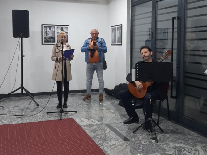 Фотографијом против заборава: Ђукић отворио изложбу „Акт“