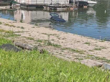 Tek položio vozački ispit pa sletio u Savu!