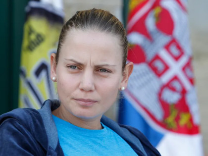 Bizarna poruka Jelene Dokić nakon smrti oca