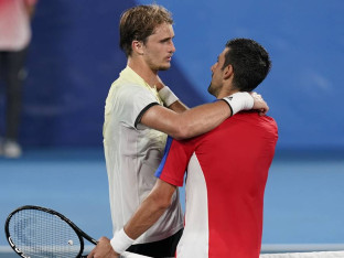 Rolan Garos usijan: Novak i Zverev u četvrtfinalnom spektaklu