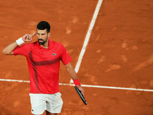SPEKTAKL: Đoković večeras protiv Sinera za finale Rolan Garosa