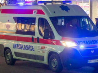 Izbodeni učenik u teškom stanju
