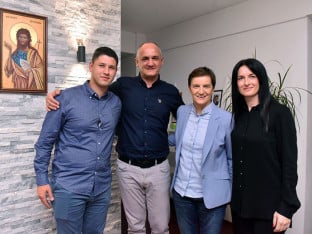 Brnabić u Doboju posjetila porodicu Miloša Pavlovića