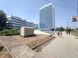 U zajedničkim institucijama troše kao da nema krize