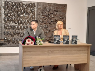 Promovisana zbirka pjesama “Na ivici“ Dejana Radonjića