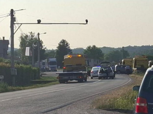 Udes na putu Derventa – Prnjavor: Potpuno obustavljen saobraćaj