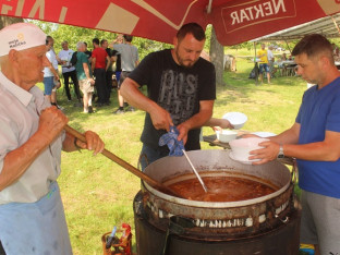 Gastro događaj "Rade kuva gra’" u Nožičko privukao goste iz cijelog svijeta
