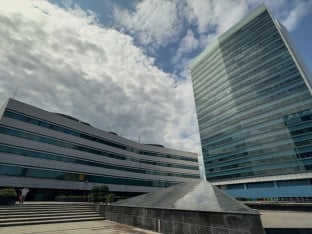 Funkcioneri u restoranima i hotelima sve pišu na budžet