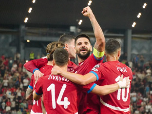 Het-trik Mitrovića za veliki jubilej