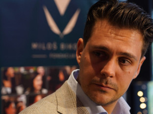 Koliko zarađuje Miloš Biković?