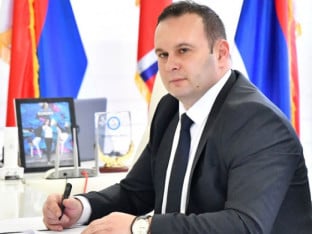 Ćosić: Koncert britanskog vojnog orkestra je provokacija