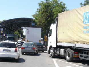 Prevoznici odustali od sutrašnje blokade graničnih prelaza