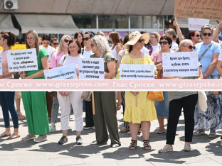 Радници вртића протестом траже веће плате, огласила се Градска управа