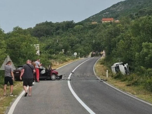 Četvoro povrijeđnih u udesu kod Tvrdoša