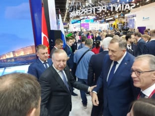 Dodik na štandu Sankt Petersburga (VIDEO)