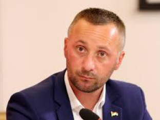 Kojić: Srpska "trojka" spremna na kršenje ustava radi vlasti