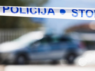 Poginula nakon pada sa balkona: Prethodno bježala od napadača?!