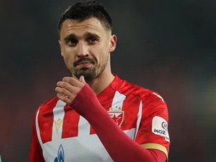 Rade Krunić na meti jer je pjevao himnu Srbije