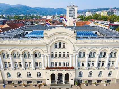 Вишак 400 запослених широм локалних администрација, Бањалука рекордер
