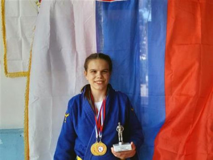 Mlada Ana Marković hrabro ide stazama Nemanje Majdova