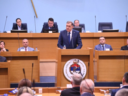Додик: Саопштити имена и мотиве потенцијалних атентатора
