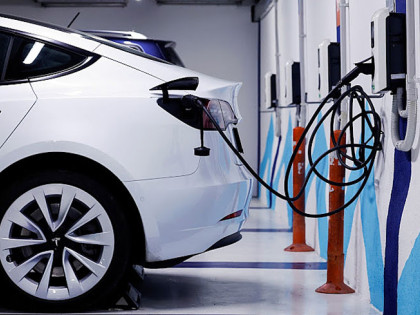 Evo zašto električni automobili izazivaju veću mučninu u vožnji od benzinaca?