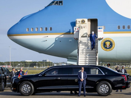 Трамп стигао у Амстердам: НАТО пред новим захтјевима