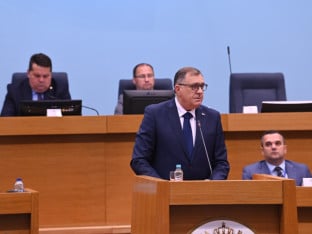 Dodik: Migranti izazivaju strah, imamo pravo da se suprotstavimo
