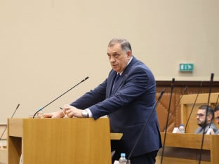 Zašto je Dodik sa sjednice NSRS nazvao pilota Vlade