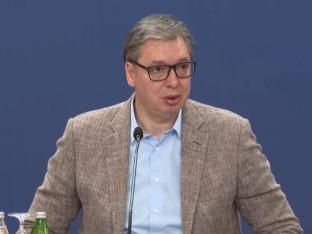 Vučić: Kontejner revolucija nije budućnost Srbije