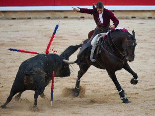 Održana prva trka s bikovima na otvaranju festivala San Fermin