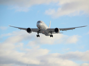 Avion iz Beograda prinudno sletio u Njemačku zbog dima u kabini