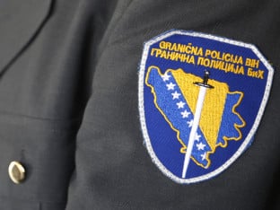 Kako je Granična policija „lovila u mutnom“