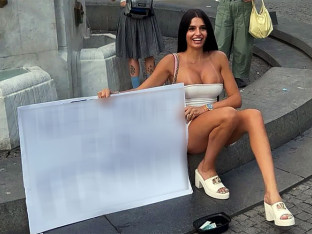 Bivša teniserka prosi u centru Beograda, razlog je šokirao prolaznike (FOTO)