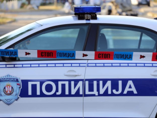 Policija zatekla muškarca dok je pljačkao mjenjačnicu i tukao radnicu